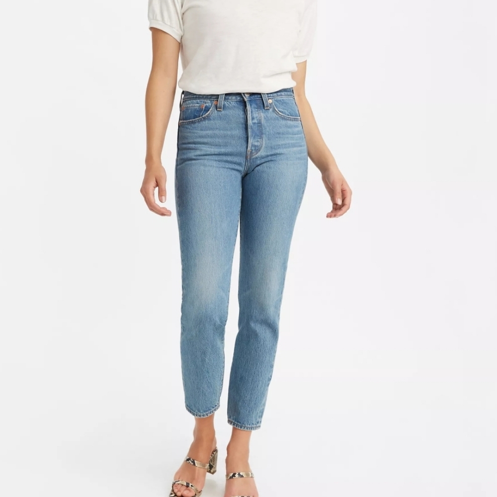 Levi's Premium Wedgie Icon Fit Jeans NEW Size 25